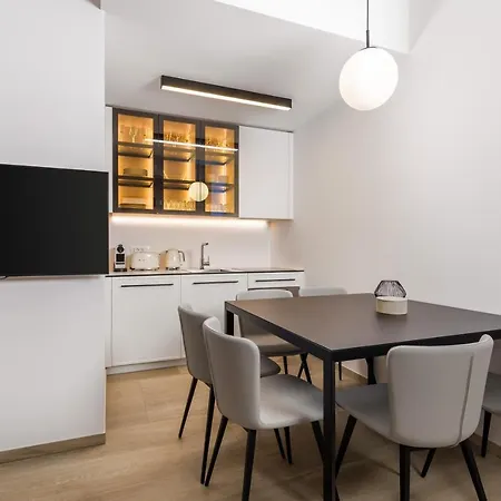 Apartman In Center Of *